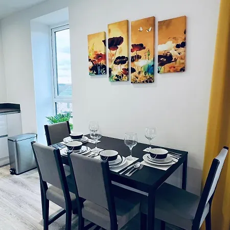 Luxury 2 Bedroom Flat For Long *